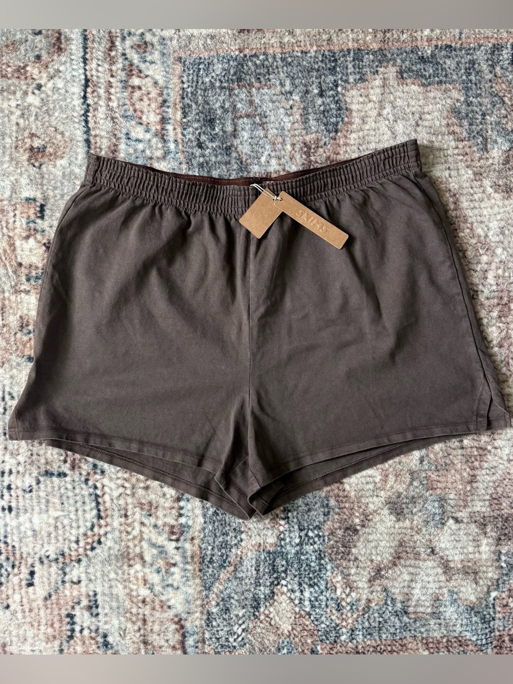 NWT! SKIMS Outdoor Drapey Short M